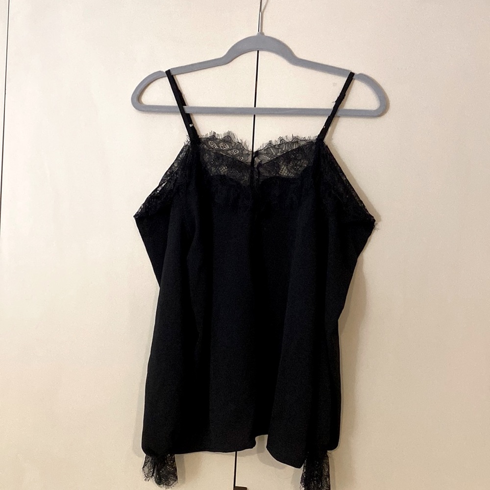 ✨Open Shoulder Top✨